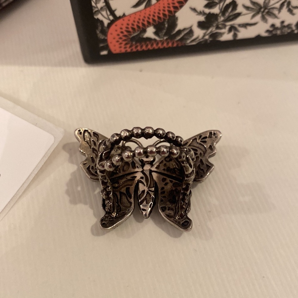 Gucci Butterfly Motif Ring - Picture 5 of 6